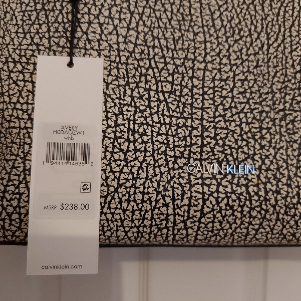 Calvin Klein Avery Micro Pebble Leather Tote NWT - Picture 4 of 13